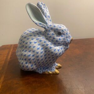 Herend Blue and Gold Bunny Figurine
Excellent Condition
5.25 inches high